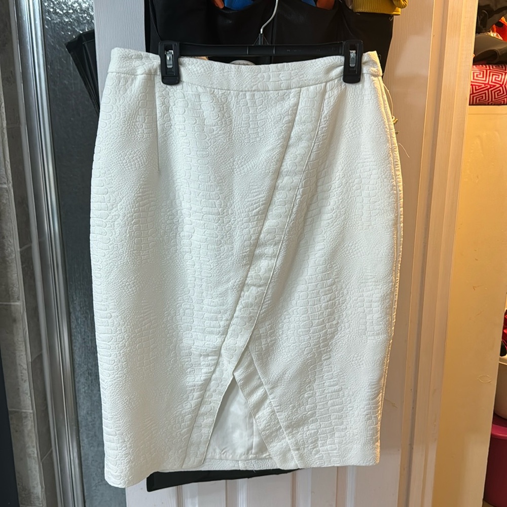 Animal print pencil skirt